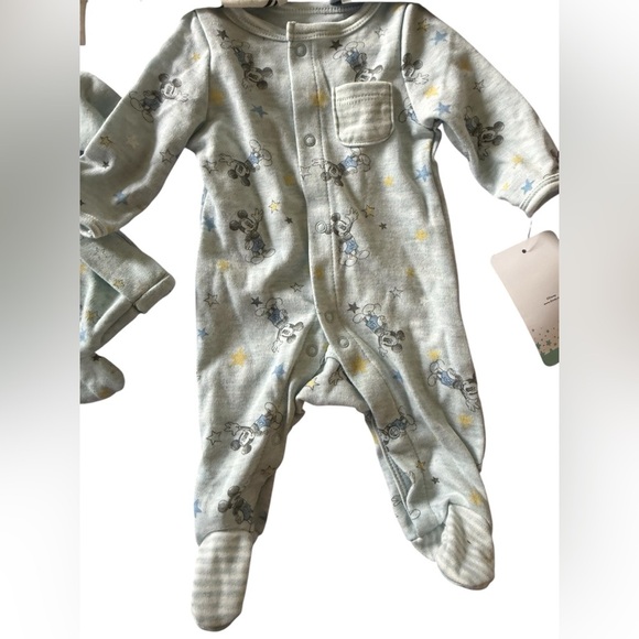 Size preemie/newborn gender neutral baby bundle - Picture 4 of 5